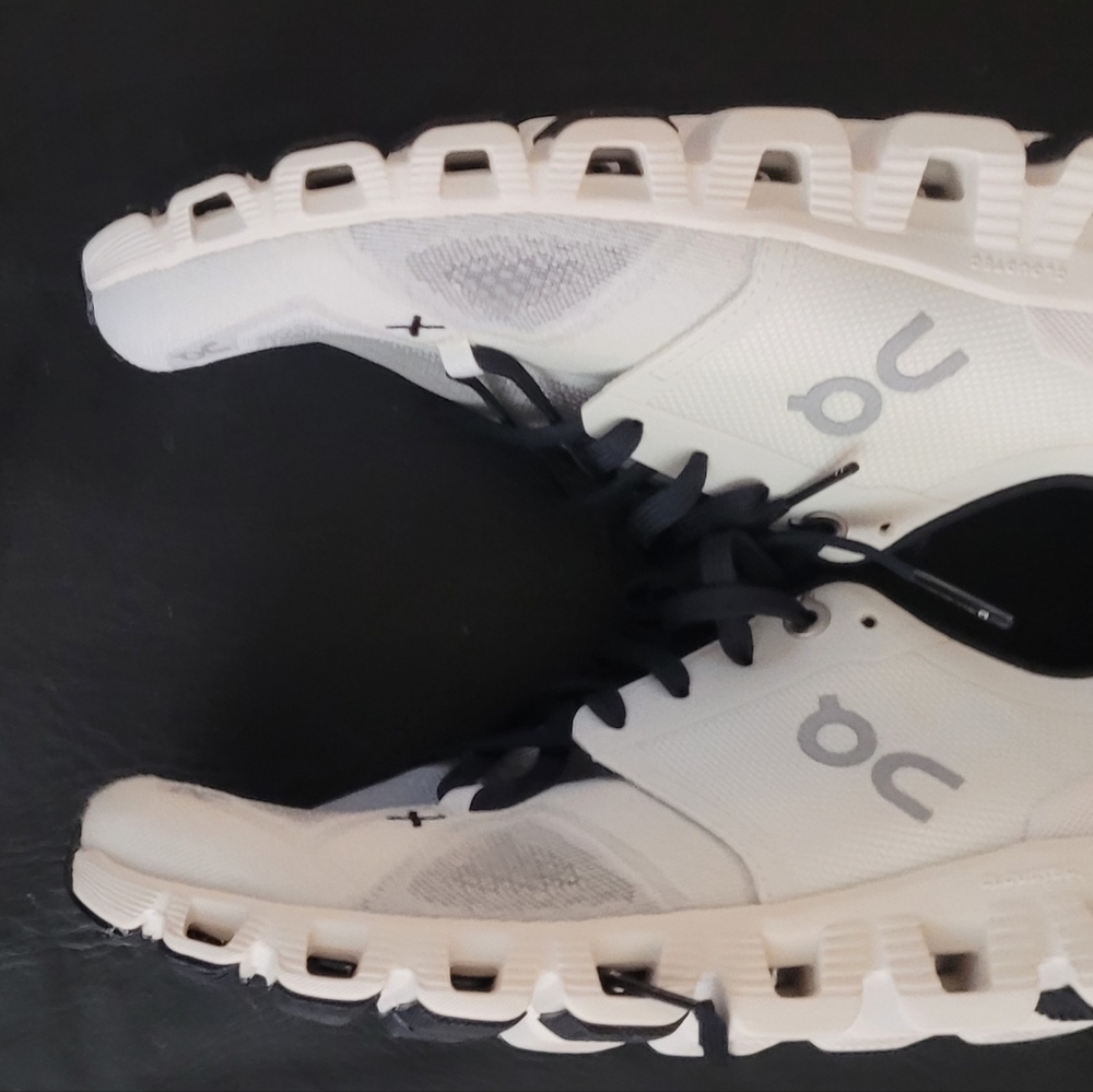 On Running Women sneakers CloudX 3 - Picture 6 of 16
